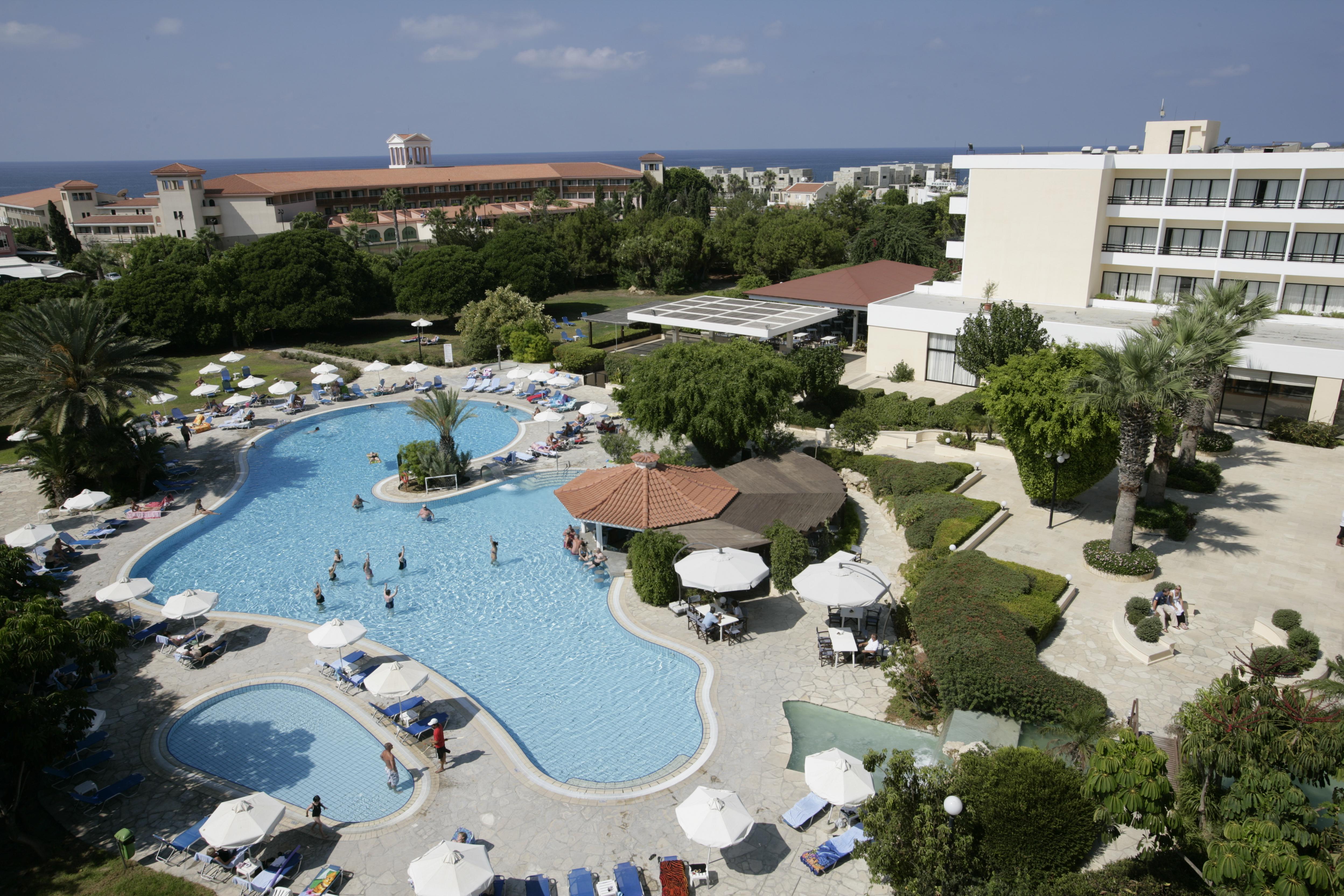 Avanti Hotel Пафос Екстериор снимка