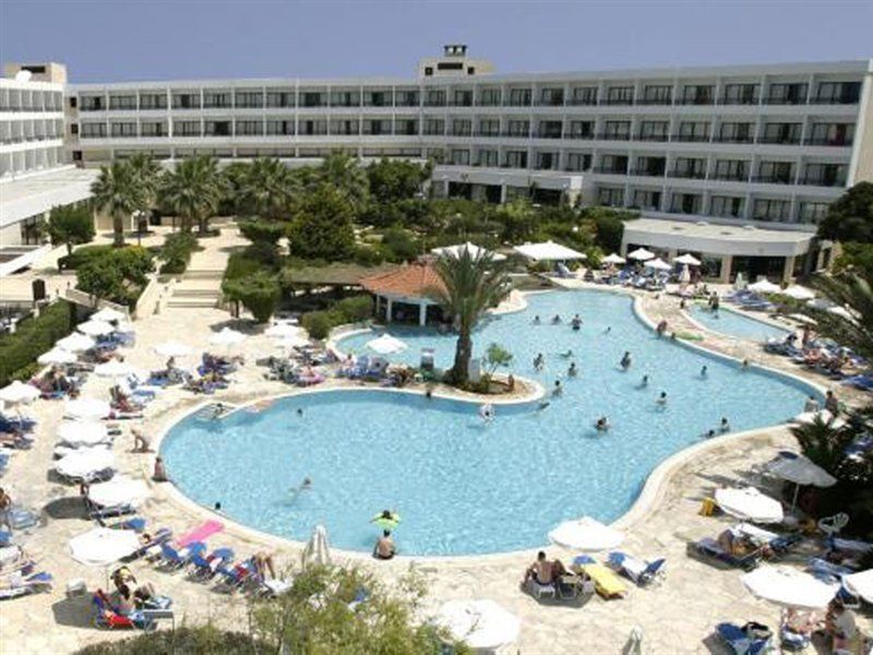 Avanti Hotel Пафос Екстериор снимка